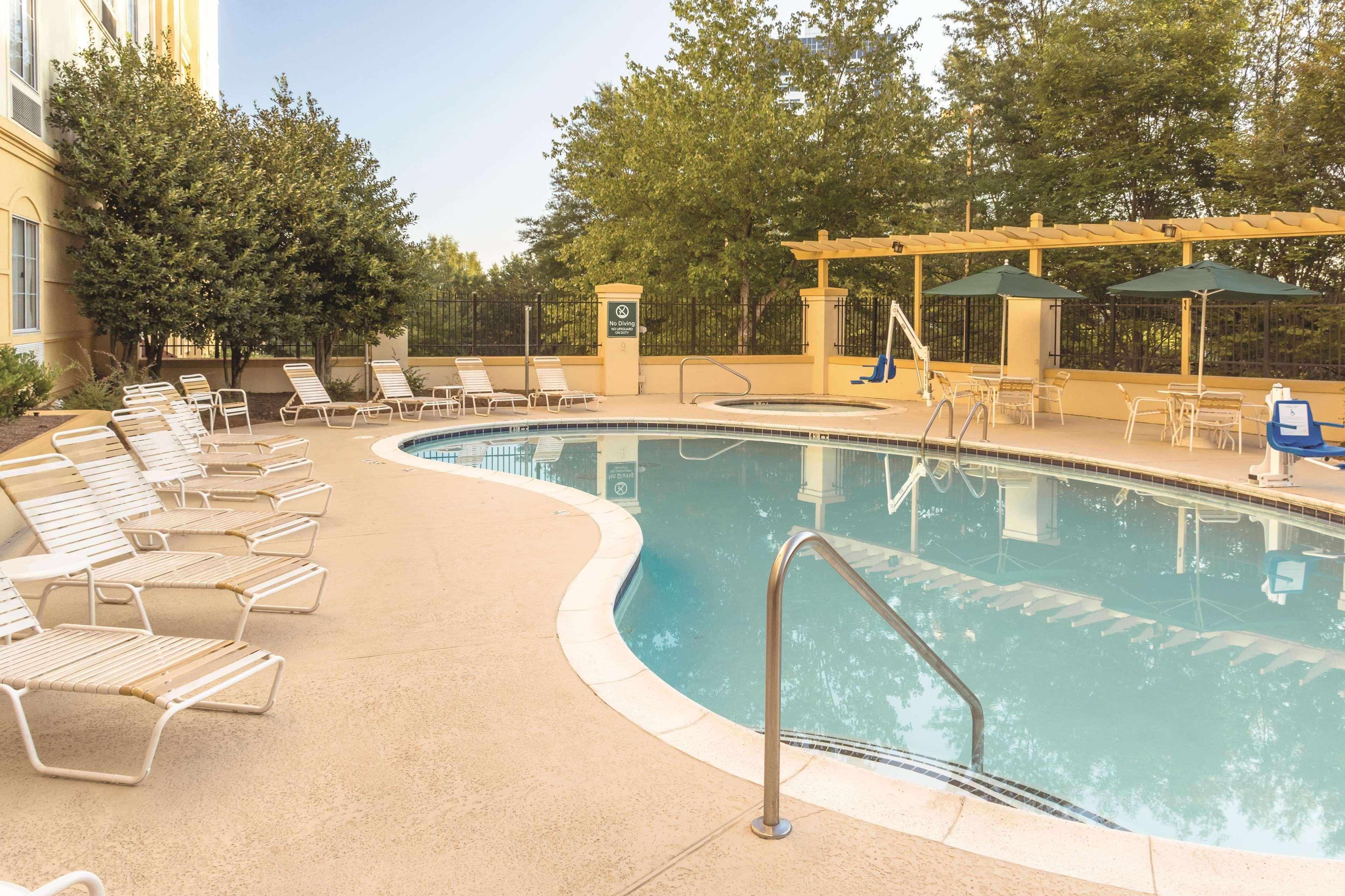 La Quinta By Wyndham Atlanta Ballpark/Galleria Exterior photo